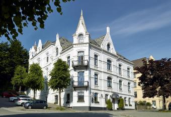 Hotel Park Bergen allows 18 year olds to book a room