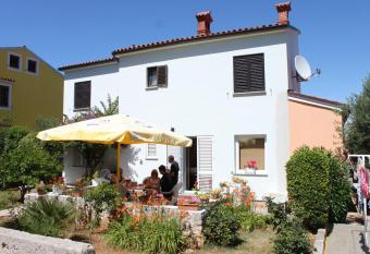 Apartments with a parking space Mali Losinj (Losinj) - 7964 has Balcony rooms