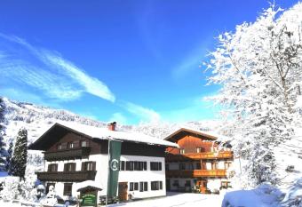 G  stehaus Kastenhof has Balcony rooms