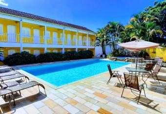 Pousada Estrela de Paraty allows 18 year olds to book a room