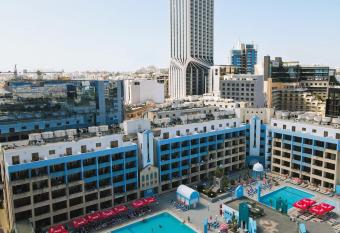 The St. George   s Park Hotel allows 18 year olds to book a room