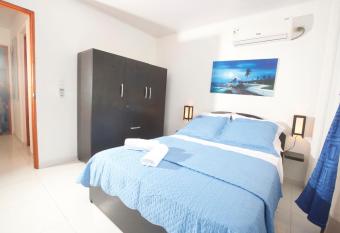 Apartamentos Chalet del Mar has Balcony rooms