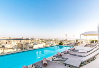 AX The Victoria Hotel has Balcony rooms