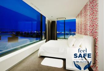 NH Bratislava Gate One allows 18 year olds to book a room