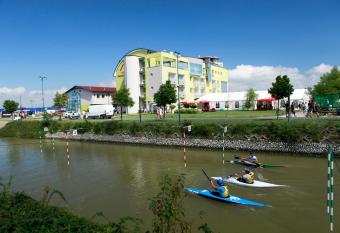 Hotel and Park Divok   Voda has Balcony rooms