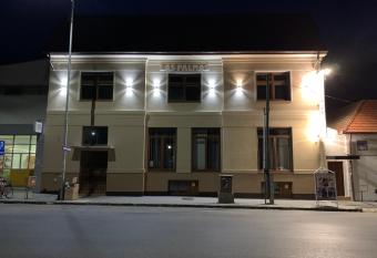 LAS PALMAS ROOMS has Balcony rooms