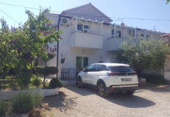 Martina Guest house has Balcony rooms