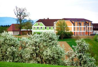 Mostlandhof has Balcony rooms