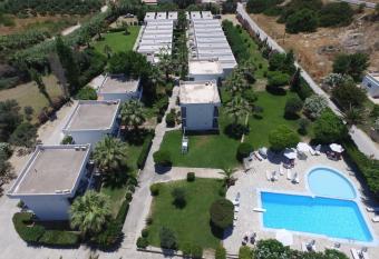 Valley Village has Balcony rooms