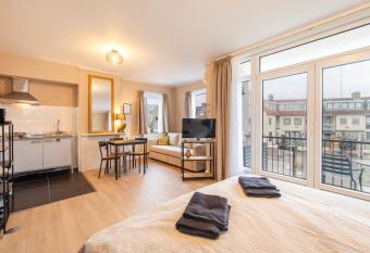 Blankebil Studios & Apartments has Balcony rooms