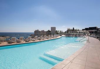 be.HOTEL allows 18 year olds to book a room