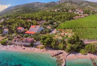 Hotel Skalinada has Balcony rooms