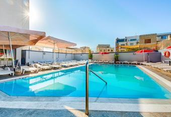 Dean Hamlet Hotel allows 18 year olds to book a room