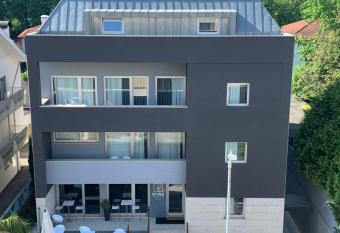 Villa Prime Hotel has Balcony rooms