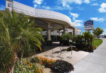 LHotelQu  bec allows 18 year olds to book a room