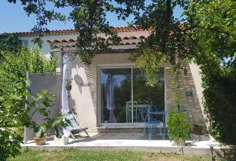 Mas Nina Rosa has rooms with a private hot tub