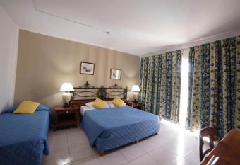 Topaz Hotel has Balcony rooms