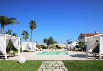 Don Agostino Relais Masseria has Balcony rooms