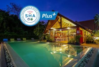 Naiharn Beach Resort - SHA Plus Extra has Balcony rooms