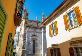 Appartamento Centro Storico allows 18 year olds to book a room