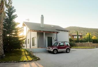 Olive Grove has Balcony rooms