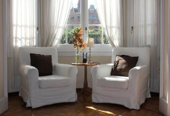 Ally s Bed&Breakfast, has Balcony rooms