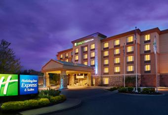 Holiday Inn Express & Suites Huntsville, an IHG Hotel allows 18 year olds to book a room