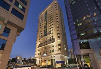 Howard Johnson by Wyndham Abu Dhabi Downtown has Smoking rooms