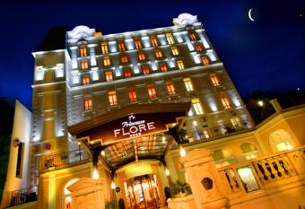 H  tel Princesse Flore allows 18 year olds to book a room