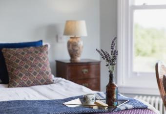 Bridstow Guest House allows 18 year olds to book a room