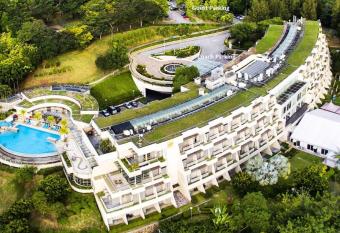 PULSE GRANDE Hotel Putrajaya has Balcony rooms