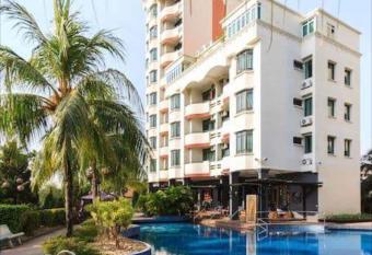 Century Bay Private Residences has Balcony rooms