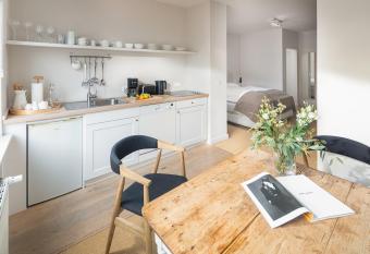 Friedrich Inn allows 18 year olds to book a room