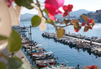 Porto Sole Rooms allows 18 year olds to book a room