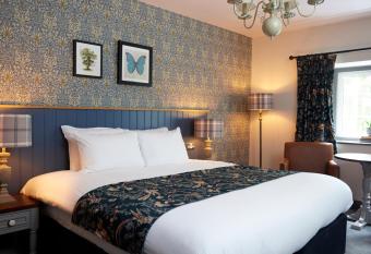 Rose Revived by Chef & Brewer Collection allows 18 year olds to book a room