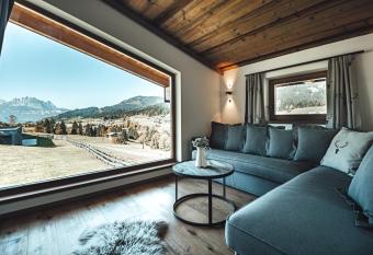 Hotel Chalets Grosslehen has Balcony rooms