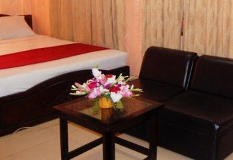 Hotel Swiss Garden International allows 18 year olds to book a room