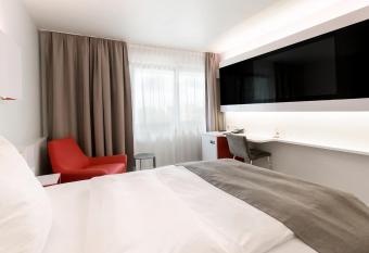 DORMERO Hotel Hannover allows 18 year olds to book a room