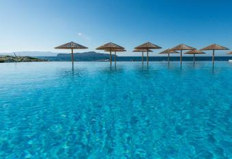 Corinna Mare has Balcony rooms