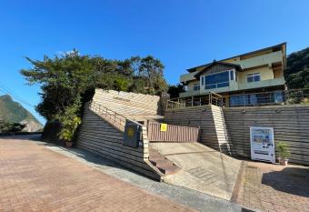 Golden101 Bed and Breakfast has Balcony rooms