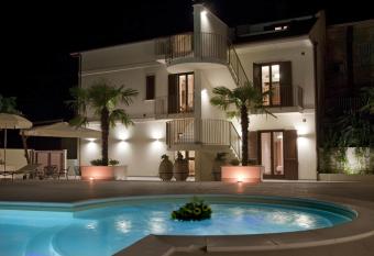 Le Magnolie Frigintini has Balcony rooms