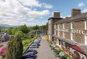 Windermere Hotel allows 18 year olds to book a room
