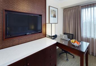 Pagoda Resort & Spa has rooms with a private hot tub