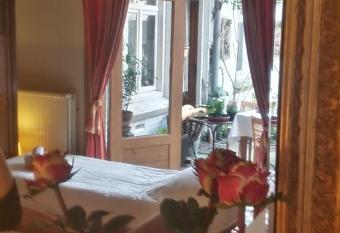 Smitsstraat B&B allows 18 year olds to book a room