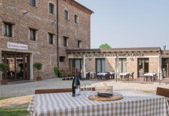 Hotel Casa a Colori Venezia allows 18 year olds to book a room