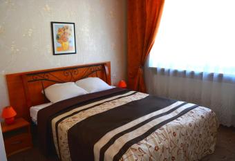 Jeruzale Hotel allows 18 year olds to book a room