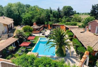 B&B Le Patio34 allows 18 year olds to book a room