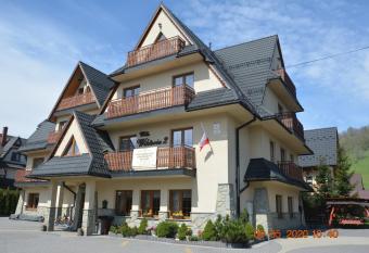 Willa Wiktoria 2 Bon has Balcony rooms