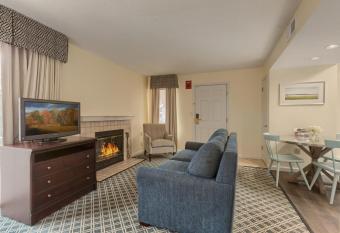 Residences At Daniel Webster has Balcony rooms