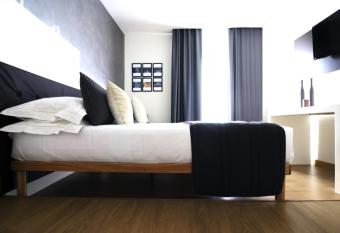 Verona Center allows 18 year olds to book a room